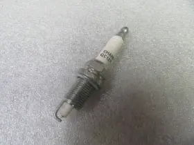 Qc12pepb Champion Sp8 Genuine Spark Plug Oem New Factory Boat Parts