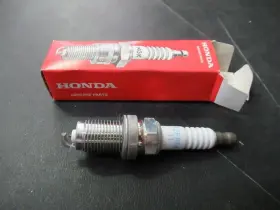 9807b-5617w Honda Sp1 Genuine Spark Plug Izfr6k11 Oem New Factory Boat Parts