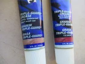 0508298 Omc 508298 A31 Evinrude Johnson Triple Guard Grease 8oz Lot Of 2 Oem New #2